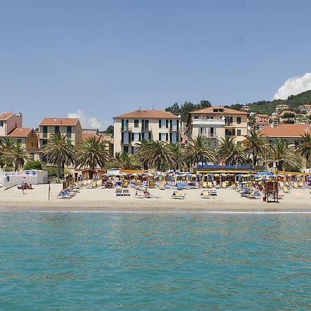 Hotel Gambone Finale Ligure Buitenkant foto