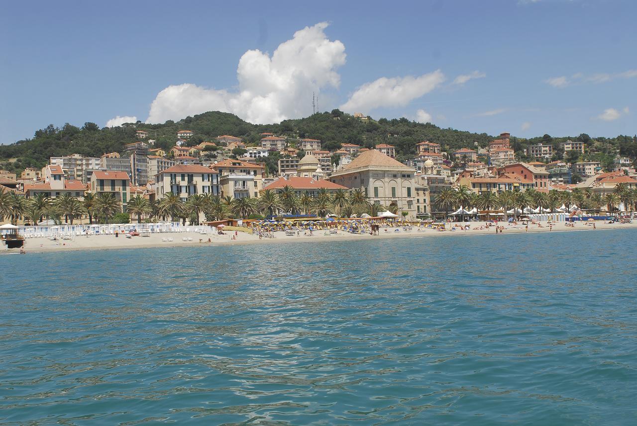 Hotel Gambone Finale Ligure Buitenkant foto