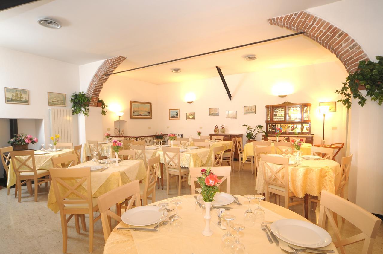 Hotel Gambone Finale Ligure Buitenkant foto