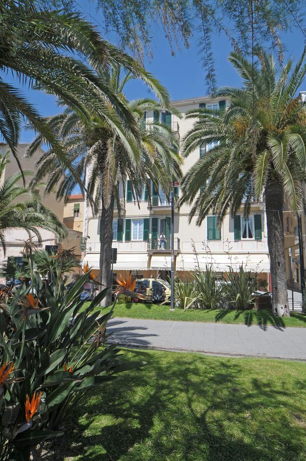 Hotel Gambone Finale Ligure Buitenkant foto